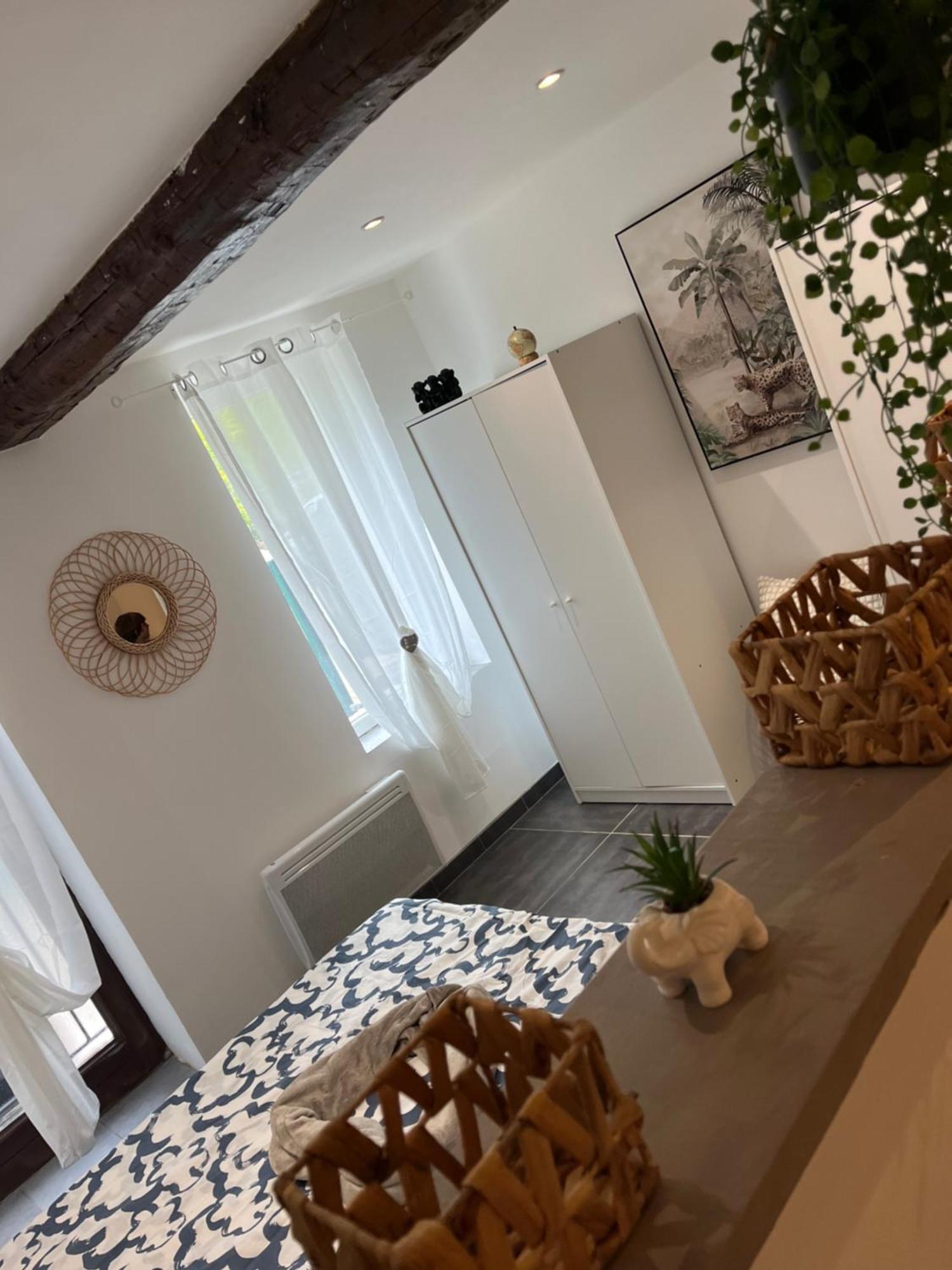 Appartement Avec Piscine Au Milieu Des Vignes Les Arcs-sur-Argens Dış mekan fotoğraf