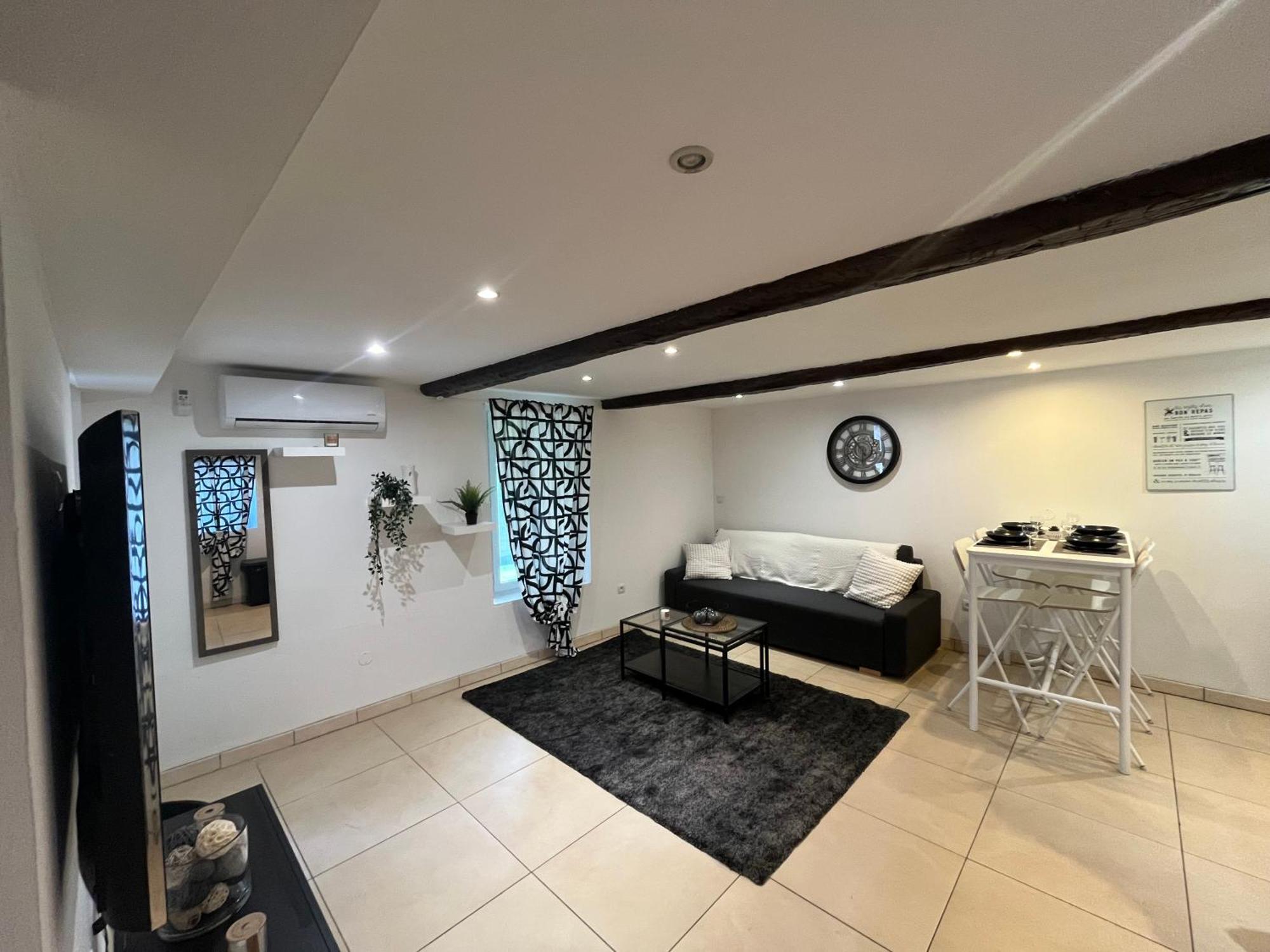 Appartement Avec Piscine Au Milieu Des Vignes Les Arcs-sur-Argens Dış mekan fotoğraf