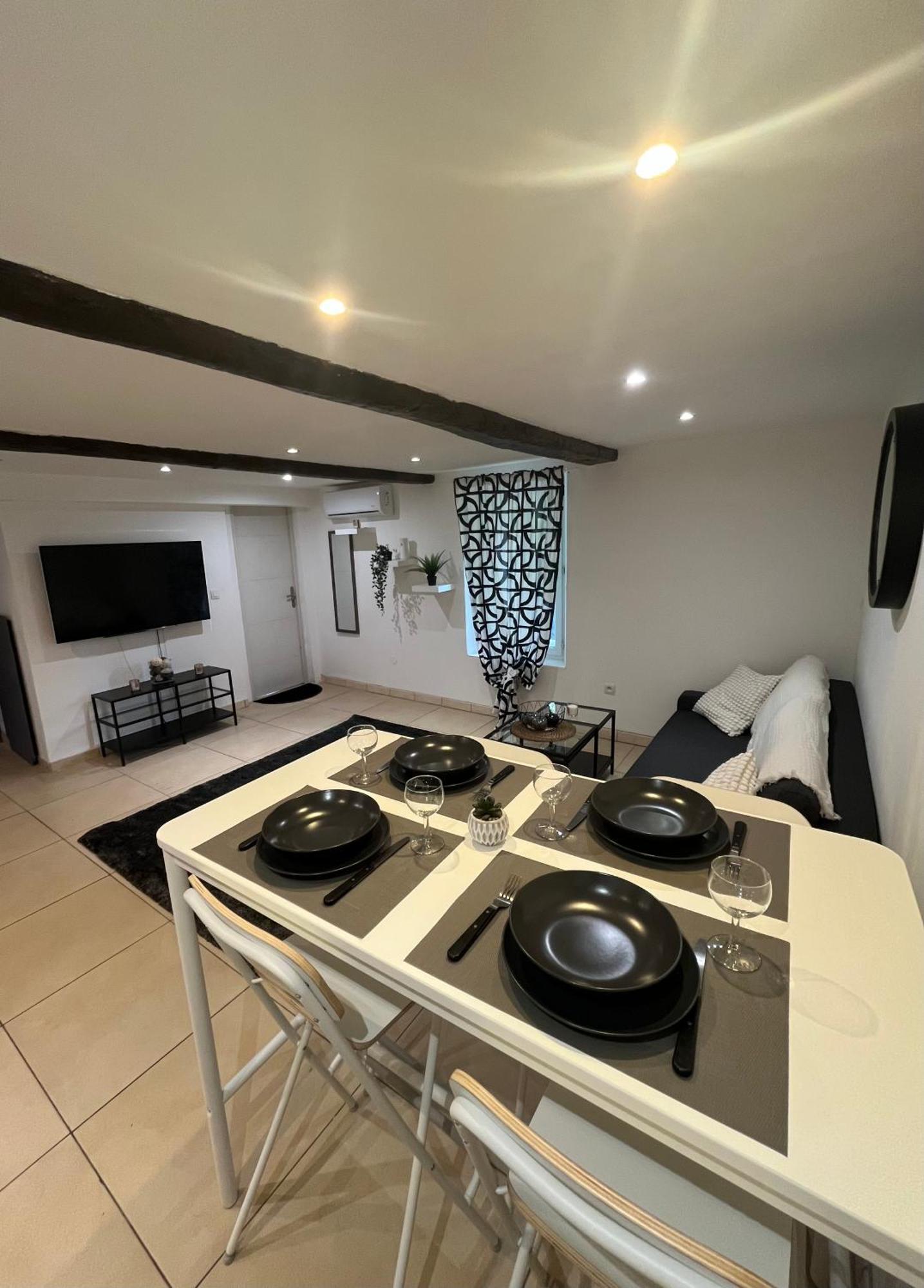 Appartement Avec Piscine Au Milieu Des Vignes Les Arcs-sur-Argens Dış mekan fotoğraf